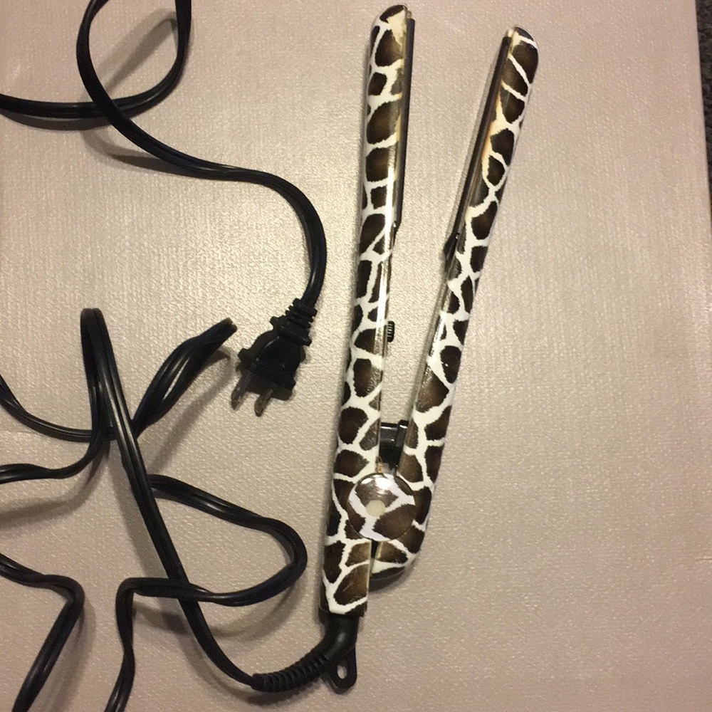 Fahrenheit Straightener